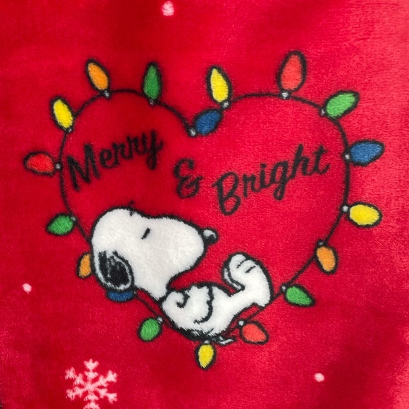 Peanuts Snoopy and Woodstock Christmas Blanket, Red, 50x70 - Picture 3 of 8